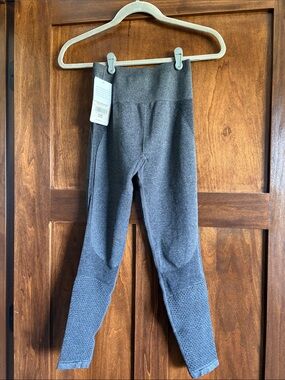 Fabletics womens Heather Gray Seamless High-Rise Leggings